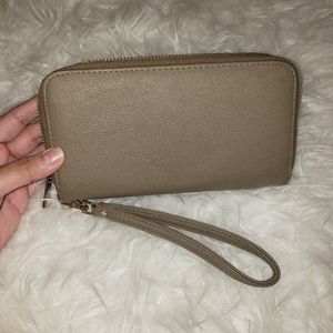 Fashion Double Zipper Olive wallet its grayish green color